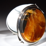 Зеркало с камнем Симбирцит