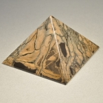 Пирамида из камня Сенгилит