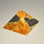 Пирамида из камня Симбирцит