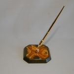 Подставка под ручку из камня Симбирцит