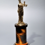 Статуэтка Фемида из камня Симбирцит