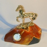 Часы из камня Симбирцит