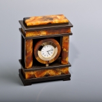 Часы из камня Симбирцит