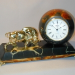 Часы из камня Симбирцит