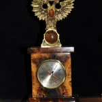 Часы из камня Симбирцит