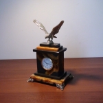 Часы из камня Симбирцит