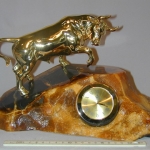 Часы из камня Симбирцит