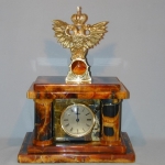 Часы с колоннами из камня Симбирцит