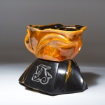 Ваза резная из камня Симбирцит