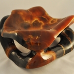 Ваза резная из камня Симбирцит