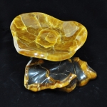 Ваза резная из камня Симбирцит