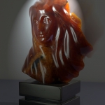 Девушка. Резьба по камню Симбирцит