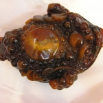 Лягушка. Резьба по камню Симбирцит