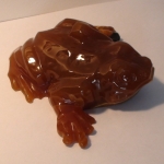 Лягушка. Резьба по камню Симбирцит