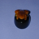 Лягушонок. Резьба по камню Симбирцит