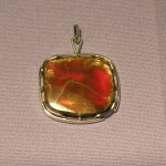 Авторский кулон с перламутром