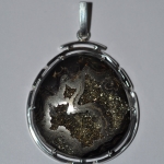 Авторский кулон с жеодой