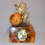 Часы из камня Симбирцит