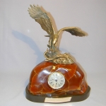 Часы из камня Симбирцит