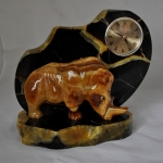 Часы с носорогом из камня Симбирцит 