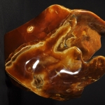 Ваза резная из камня Симбирцит